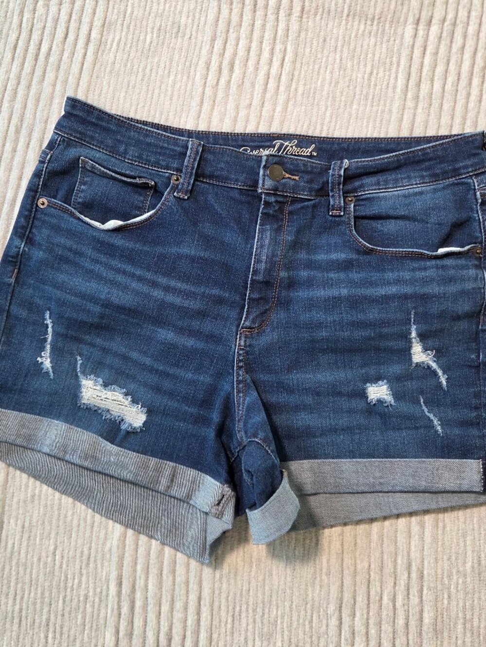 Universal Thread High Rise Midi Distressed Denim Shorts Women's Size 14/32 Dark
